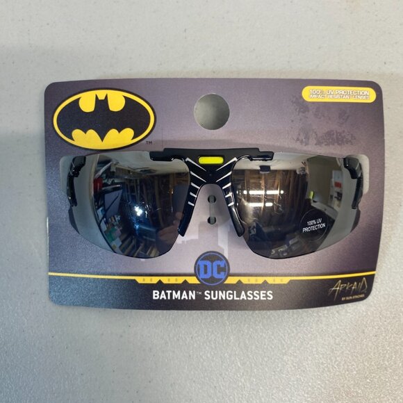 DC Comics Other - Batman DC Dark Knights Bat Signal Boys Kids 100% UV Shatter Resistant Sunglasses